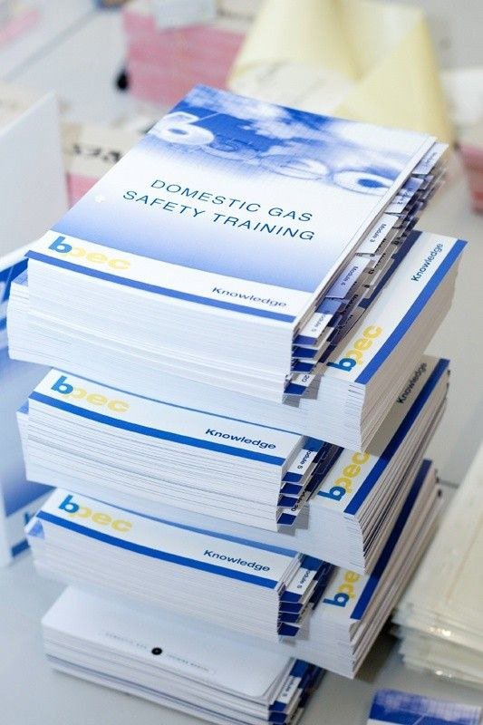 لطلاب الجامعات | أبدع وتألق