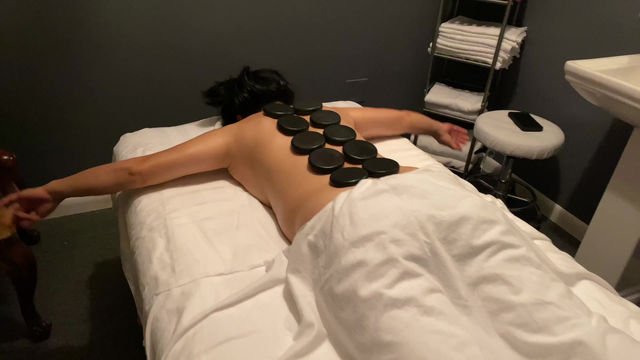 جلسه علاج بالاحجار الكريمه